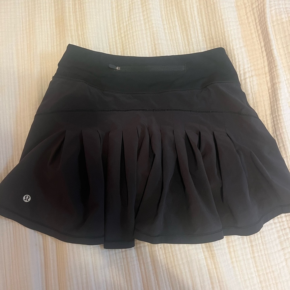 Lululemon black skirt
